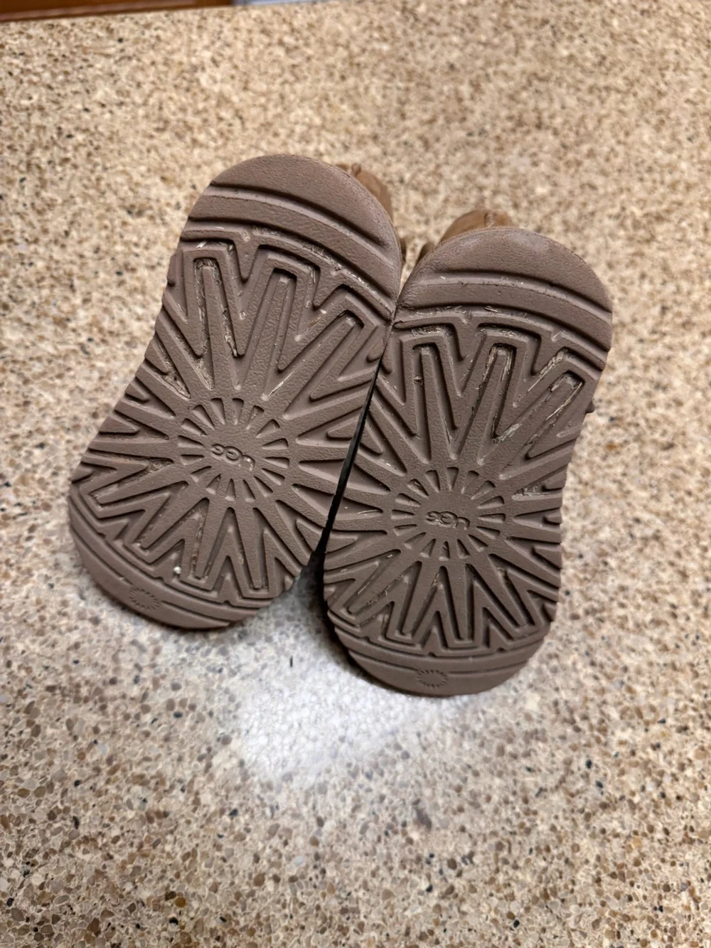 UGG warm kids